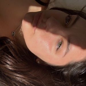 Meet your Posher, Anwyn